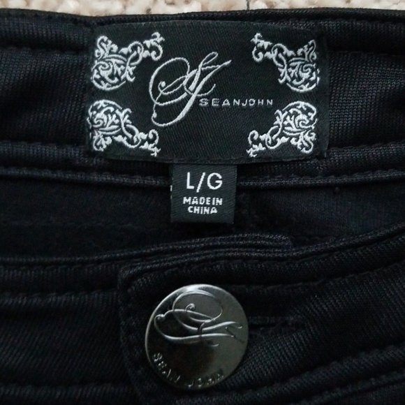 Used Black Sean John Stretch Pants Size Large - Picture 2 of 6